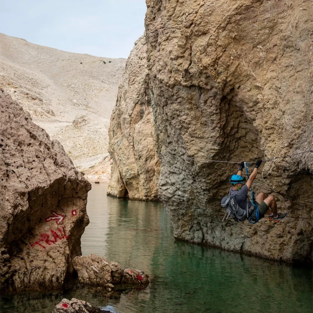Via Ferrata pustolovina na otoku Pagu - adrenalinska aktivnost u blizini Lastura Resorta.